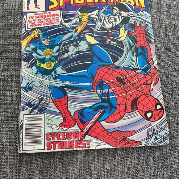 Marvel, Peter Parker The Spectacular Spiderman "Cyclone Strikes" #23 - Picture 2 of 8